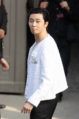 PFW - Chanel PAP - Arrivals NB Park Seo-joon attends Chanel Womenswear Fall Winter 2025-2026 show as part of Paris Fashion Week on March 11, 2025 in Paris, France. Photo by Nasser Berzane ABACAPRESS.COM Paris France  Copyright: xBerzanexNasser ABACAx