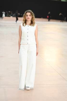 Paris Fashion Week People au defile Chanel, Arrival of celebrities at Grand Palais for Chanel Show 441654 2025 03 11 Paris France Bellugi, Galatea  Copyright: xSergexArnalx xStarfacex STAR_441654_093