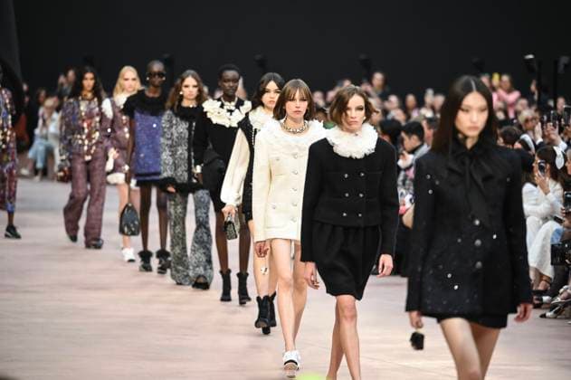 Chanel Show during Paris fashion Week 441660 2025 03 11 Paris France  Copyright: xSergexArnalx xStarfacex STAR_441660_001