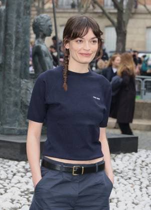 Arrivals at the Miu Miu Womenswear Ready To Wear Fall Winter 2025 2026 show during Paris Fashion Week PFW at the Conseil économique et social Palais de Iéna Emma Mackey at the arrivals at the Miu Miu Womenswear Ready To Wear Fall Winter 2025 2026 show during Paris Fashion Week PFW at the Conseil économique et social Palais de Iéna, in Paris, France, March 11, 2025 Denis Guignebourg Bestimage Celebs arrive at the Miu Miu Womenswear Ready To Wear Fall Winter 2025 2026 show during Paris Fashion Week PFW at the Conseil économique et social Palais de Iéna, in Paris, France, March 11, 2025 Paris France  Copyright: xClovis-Guignebourg BestimagexClovis-Guignebourg Bestimagex