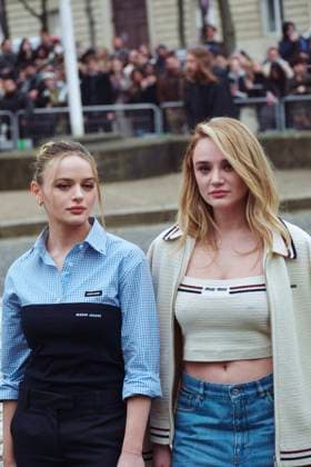 Arrivals at the Miu Miu Womenswear Ready To Wear Fall Winter 2025 2026 show during Paris Fashion Week PFW at the Conseil économique et social Palais de Iéna Joey King and Hunter King at the arrivals at the Miu Miu Womenswear Ready To Wear Fall Winter 2025 2026 show during Paris Fashion Week PFW at the Conseil économique et social Palais de Iéna, in Paris, France, March 11, 2025 FpPhoto Bestimage Celebs arrive at the Miu Miu Womenswear Ready To Wear Fall Winter 2025 2026 show during Paris Fashion Week PFW at the Conseil économique et social Palais de Iéna, in Paris, France, March 11, 2025 Paris France  Copyright: xFpphotox xBestimagexFpphotox xBestimagex