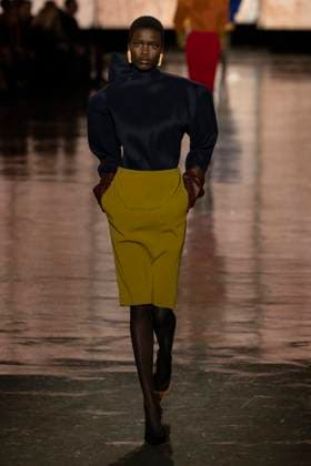SAINT LAURENT Autumn-Winter 2025 runway during Paris Fashion Week on March 2025 - Paris, France 11 03 2025 SAINT LAURENT Autumn-Winter 2025 runway during Paris Fashion Week on March 2025 - Paris, France 11 03 2025, Credit:Ik Aldama Avalon Frankreich, Paris  Copyright: xIkxAldamax xAvalonx 0974817629