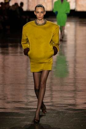 SAINT LAURENT Autumn-Winter 2025 runway during Paris Fashion Week on March 2025 - Paris, France 11 03 2025 SAINT LAURENT Autumn-Winter 2025 runway during Paris Fashion Week on March 2025 - Paris, France 11 03 2025, Credit:Ik Aldama Avalon Frankreich, Paris  Copyright: xIkxAldamax xAvalonx 0974817764