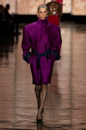 SAINT LAURENT Autumn-Winter 2025 runway during Paris Fashion Week on March 2025 - Paris, France 11 03 2025 SAINT LAURENT Autumn-Winter 2025 runway during Paris Fashion Week on March 2025 - Paris, France 11 03 2025, Credit:Ik Aldama Avalon Frankreich, Paris  Copyright: xIkxAldamax xAvalonx 0974818460