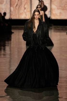SAINT LAURENT Autumn-Winter 2025 runway during Paris Fashion Week on March 2025 - Paris, France 11 03 2025 SAINT LAURENT Autumn-Winter 2025 runway during Paris Fashion Week on March 2025 - Paris, France 11 03 2025, Credit:Ik Aldama Avalon Frankreich, Paris  Copyright: xIkxAldamax xAvalonx 0974818476