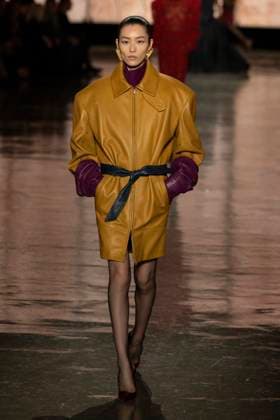 SAINT LAURENT Autumn-Winter 2025 runway during Paris Fashion Week on March 2025 - Paris, France 11 03 2025 SAINT LAURENT Autumn-Winter 2025 runway during Paris Fashion Week on March 2025 - Paris, France 11 03 2025, Credit:Ik Aldama Avalon Frankreich, Paris  Copyright: xIkxAldamax xAvalonx 0974818708
