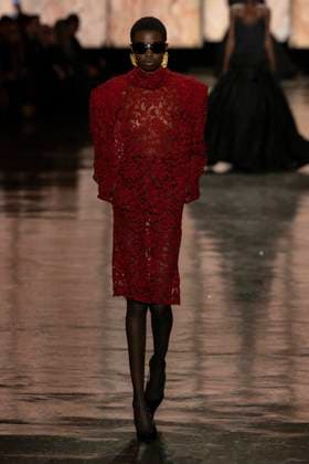 SAINT LAURENT Autumn-Winter 2025 runway during Paris Fashion Week on March 2025 - Paris, France 11 03 2025 SAINT LAURENT Autumn-Winter 2025 runway during Paris Fashion Week on March 2025 - Paris, France 11 03 2025, Credit:Ik Aldama Avalon Frankreich, Paris  Copyright: xIkxAldamax xAvalonx 0974818751