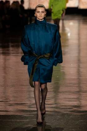 SAINT LAURENT Autumn-Winter 2025 runway during Paris Fashion Week on March 2025 - Paris, France 11 03 2025 SAINT LAURENT Autumn-Winter 2025 runway during Paris Fashion Week on March 2025 - Paris, France 11 03 2025, Credit:Ik Aldama Avalon Frankreich, Paris  Copyright: xIkxAldamax xAvalonx 0974818991