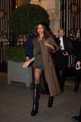 PFW - Zoe Saldana Outside The Ritz Zoe Saldana leaving the Ritz on her way to the Yves Saint Laurent show in Paris on March 11, 2025. Photo by Florian Poitout ABACAPRESS.COM Paris France  Copyright: xPoitoutxFlorian ABACAx