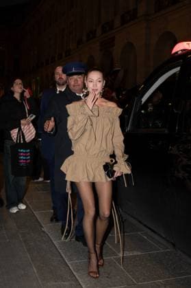PFW - Kate And Lila Moss Head To Saint Laurent Lila Grace Moss and Kate Moss leaving the Ritz on their way to the Yves Saint Laurent show in Paris on March 11, 2025, as part of the Paris Fashion Show. Photo by Florian Poitout ABACAPRESS.COM PAris France  Copyright: xPoitoutxFlorian ABACAx