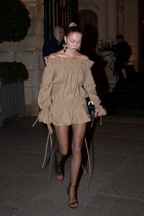 PFW - Kate And Lila Moss Head To Saint Laurent Lila Grace Moss and Kate Moss leaving the Ritz on their way to the Yves Saint Laurent show in Paris on March 11, 2025, as part of the Paris Fashion Show. Photo by Florian Poitout ABACAPRESS.COM PAris France  Copyright: xPoitoutxFlorian ABACAx