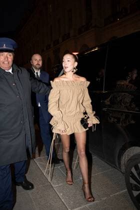 PFW - Kate And Lila Moss Head To Saint Laurent Lila Grace Moss and Kate Moss leaving the Ritz on their way to the Yves Saint Laurent show in Paris on March 11, 2025, as part of the Paris Fashion Show. Photo by Florian Poitout ABACAPRESS.COM PAris France  Copyright: xPoitoutxFlorian ABACAx