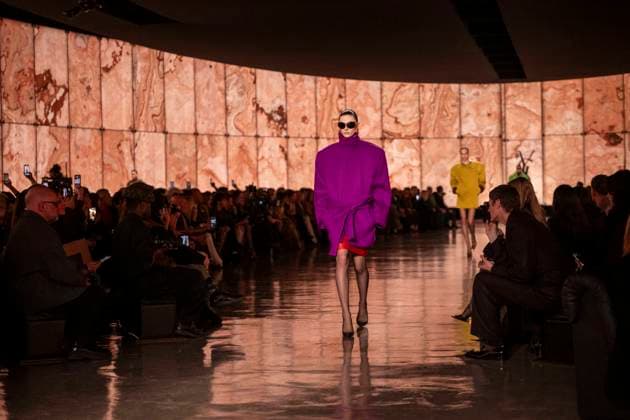 PFW - Saint Laurent Runway Models present creations by Saint Laurent for the Womenswear Ready-to-wear Fall-Winter 2025 2026 collection as part of the Paris Fashion Week, in Paris on March 11, 2025.Photo by Eliot Blondet ABACAPRESS.COM Paris France  Copyright: xBlondetxEliot ABACAx