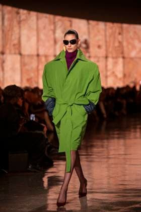 PFW - Saint Laurent Runway Models present creations by Saint Laurent for the Womenswear Ready-to-wear Fall-Winter 2025 2026 collection as part of the Paris Fashion Week, in Paris on March 11, 2025.Photo by Eliot Blondet ABACAPRESS.COM Paris France  Copyright: xBlondetxEliot ABACAx