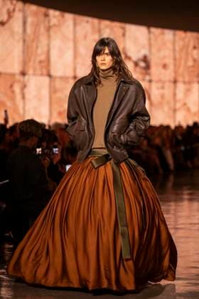 PFW - Saint Laurent Runway Models present creations by Saint Laurent for the Womenswear Ready-to-wear Fall-Winter 2025 2026 collection as part of the Paris Fashion Week, in Paris on March 11, 2025.Photo by Eliot Blondet ABACAPRESS.COM Paris France  Copyright: xBlondetxEliot ABACAx