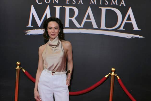 Con Esa Misma Mirada Tv Series Photocall Fernanda Borches poses during a Photocall for the presentation of the Vix Original Series Con Esa Misma Mirada . on March 11, 2025 in Mexico City, Mexico. (Photo by Yamak Perea Eyepix Group) Copyright: xYamakxPerea xEyepixxGroupx YP_11032025_146505