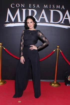 Con Esa Misma Mirada Tv Series Photocall Ximena Herrera poses during a Photocall for the presentation of the Vix Original Series Con Esa Misma Mirada . on March 11, 2025 in Mexico City, Mexico. (Photo by Yamak Perea Eyepix Group) Copyright: xYamakxPerea xEyepixxGroupx YP_11032025_146559