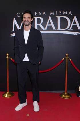 Con Esa Misma Mirada Tv Series Photocall Ivan Sanchez poses during a Photocall for the presentation of the Vix Original Series Con Esa Misma Mirada . on March 11, 2025 in Mexico City, Mexico. (Photo by Yamak Perea Eyepix Group) Copyright: xYamakxPerea xEyepixxGroupx YP_11032025_146582