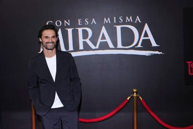 March 11, 2025, Mexico City, Ciudad de Mexico, Mexico: IvoÂ¡n SoÂ¡nchez poses during a Photocall for the presentation of the Vix Original Series Con Esa Misma Mirada . on March 11, 2025 in Mexico City, Mexico. Mexico City Mexico - ZUMAe321 20250311_zea_e321_003 Copyright: xYamakxPereax