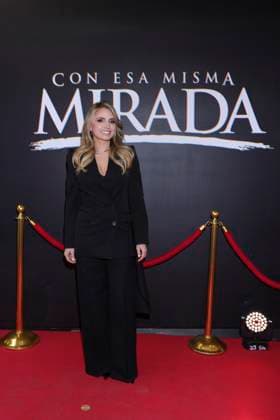 Con Esa Misma Mirada Tv Series Photocall Angelica Rivera poses during a Photocall for the presentation of the Vix Original Series Con Esa Misma Mirada . on March 11, 2025 in Mexico City, Mexico. (Photo by Yamak Perea Eyepix Group) Copyright: xYamakxPerea xEyepixxGroupx YP_11032025_146598