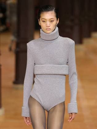 PFW - Veronique Leroy Runway A model walks the runway during the Veronique Leroy Womenswear Fall Winter 2025-2026 show as part of Paris Fashion Week at Le Réfectoire des Cordeliers on March 11, 2025 in Paris, France. Photo by Alain-Gil Gonzalez ABACAPRESS.COM Paris France  Copyright: xGonzalezxAlain-Gil ABACAx
