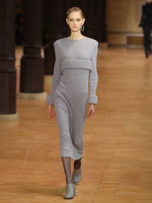 PFW - Veronique Leroy Runway A model walks the runway during the Veronique Leroy Womenswear Fall Winter 2025-2026 show as part of Paris Fashion Week at Le Réfectoire des Cordeliers on March 11, 2025 in Paris, France. Photo by Alain-Gil Gonzalez ABACAPRESS.COM Paris France  Copyright: xGonzalezxAlain-Gil ABACAx