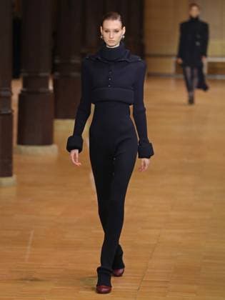 PFW - Veronique Leroy Runway A model walks the runway during the Veronique Leroy Womenswear Fall Winter 2025-2026 show as part of Paris Fashion Week at Le Réfectoire des Cordeliers on March 11, 2025 in Paris, France. Photo by Alain-Gil Gonzalez ABACAPRESS.COM Paris France  Copyright: xGonzalezxAlain-Gil ABACAx