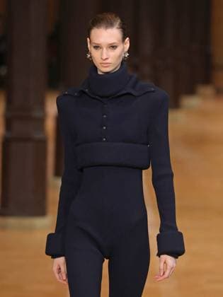 PFW - Veronique Leroy Runway A model walks the runway during the Veronique Leroy Womenswear Fall Winter 2025-2026 show as part of Paris Fashion Week at Le Réfectoire des Cordeliers on March 11, 2025 in Paris, France. Photo by Alain-Gil Gonzalez ABACAPRESS.COM Paris France  Copyright: xGonzalezxAlain-Gil ABACAx