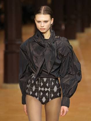 PFW - Veronique Leroy Runway A model walks the runway during the Veronique Leroy Womenswear Fall Winter 2025-2026 show as part of Paris Fashion Week at Le Réfectoire des Cordeliers on March 11, 2025 in Paris, France. Photo by Alain-Gil Gonzalez ABACAPRESS.COM Paris France  Copyright: xGonzalezxAlain-Gil ABACAx