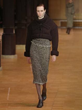PFW - Veronique Leroy Runway A model walks the runway during the Veronique Leroy Womenswear Fall Winter 2025-2026 show as part of Paris Fashion Week at Le Réfectoire des Cordeliers on March 11, 2025 in Paris, France. Photo by Alain-Gil Gonzalez ABACAPRESS.COM Paris France  Copyright: xGonzalezxAlain-Gil ABACAx