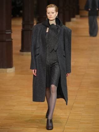PFW - Veronique Leroy Runway A model walks the runway during the Veronique Leroy Womenswear Fall Winter 2025-2026 show as part of Paris Fashion Week at Le Réfectoire des Cordeliers on March 11, 2025 in Paris, France. Photo by Alain-Gil Gonzalez ABACAPRESS.COM Paris France  Copyright: xGonzalezxAlain-Gil ABACAx