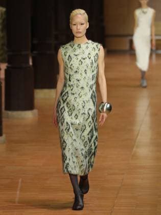 PFW - Veronique Leroy Runway A model walks the runway during the Veronique Leroy Womenswear Fall Winter 2025-2026 show as part of Paris Fashion Week at Le Réfectoire des Cordeliers on March 11, 2025 in Paris, France. Photo by Alain-Gil Gonzalez ABACAPRESS.COM Paris France  Copyright: xGonzalezxAlain-Gil ABACAx