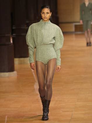 PFW - Veronique Leroy Runway A model walks the runway during the Veronique Leroy Womenswear Fall Winter 2025-2026 show as part of Paris Fashion Week at Le Réfectoire des Cordeliers on March 11, 2025 in Paris, France. Photo by Alain-Gil Gonzalez ABACAPRESS.COM Paris France  Copyright: xGonzalezxAlain-Gil ABACAx