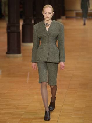 PFW - Veronique Leroy Runway A model walks the runway during the Veronique Leroy Womenswear Fall Winter 2025-2026 show as part of Paris Fashion Week at Le Réfectoire des Cordeliers on March 11, 2025 in Paris, France. Photo by Alain-Gil Gonzalez ABACAPRESS.COM Paris France  Copyright: xGonzalezxAlain-Gil ABACAx