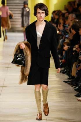 Défilé Miu Miu Collection Prêt à Porter Automne Hiver 2025 2026 lors de la Fashion Week de Paris PFW Défilé Miu Miu Collection Prêt à Porter Automne Hiver 2025 2026 lors de la Fashion Week de Paris, le 11 mars 2025 Miu Miu Fashion Show Ready to Wear Collection Fall Winter 2025 2026 at Paris Fashion Week, on March 11th, 2025 Paris France  Copyright: xAgencex xBestimagexAgencex xBestimagex