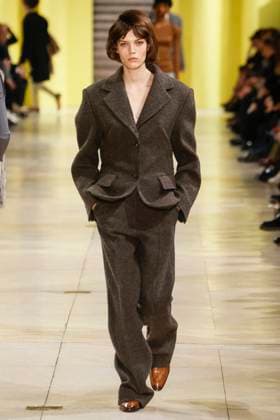 Défilé Miu Miu Collection Prêt à Porter Automne Hiver 2025 2026 lors de la Fashion Week de Paris PFW Défilé Miu Miu Collection Prêt à Porter Automne Hiver 2025 2026 lors de la Fashion Week de Paris, le 11 mars 2025 Miu Miu Fashion Show Ready to Wear Collection Fall Winter 2025 2026 at Paris Fashion Week, on March 11th, 2025 Paris France  Copyright: xAgencex xBestimagexAgencex xBestimagex