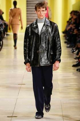 Défilé Miu Miu Collection Prêt à Porter Automne Hiver 2025 2026 lors de la Fashion Week de Paris PFW Défilé Miu Miu Collection Prêt à Porter Automne Hiver 2025 2026 lors de la Fashion Week de Paris, le 11 mars 2025 Miu Miu Fashion Show Ready to Wear Collection Fall Winter 2025 2026 at Paris Fashion Week, on March 11th, 2025 Paris France  Copyright: xAgencex xBestimagexAgencex xBestimagex