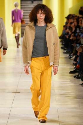 Défilé Miu Miu Collection Prêt à Porter Automne Hiver 2025 2026 lors de la Fashion Week de Paris PFW Défilé Miu Miu Collection Prêt à Porter Automne Hiver 2025 2026 lors de la Fashion Week de Paris, le 11 mars 2025 Miu Miu Fashion Show Ready to Wear Collection Fall Winter 2025 2026 at Paris Fashion Week, on March 11th, 2025 Paris France  Copyright: xAgencex xBestimagexAgencex xBestimagex