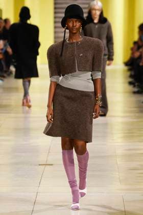 Défilé Miu Miu Collection Prêt à Porter Automne Hiver 2025 2026 lors de la Fashion Week de Paris PFW Défilé Miu Miu Collection Prêt à Porter Automne Hiver 2025 2026 lors de la Fashion Week de Paris, le 11 mars 2025 Miu Miu Fashion Show Ready to Wear Collection Fall Winter 2025 2026 at Paris Fashion Week, on March 11th, 2025 Paris France  Copyright: xAgencex xBestimagexAgencex xBestimagex