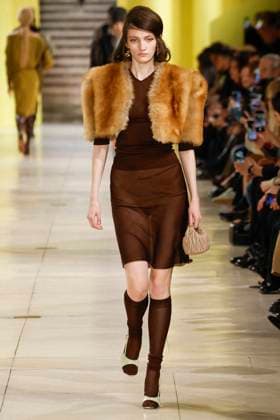 Défilé Miu Miu Collection Prêt à Porter Automne Hiver 2025 2026 lors de la Fashion Week de Paris PFW Défilé Miu Miu Collection Prêt à Porter Automne Hiver 2025 2026 lors de la Fashion Week de Paris, le 11 mars 2025 Miu Miu Fashion Show Ready to Wear Collection Fall Winter 2025 2026 at Paris Fashion Week, on March 11th, 2025 Paris France  Copyright: xAgencex xBestimagexAgencex xBestimagex