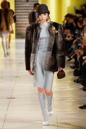 Défilé Miu Miu Collection Prêt à Porter Automne Hiver 2025 2026 lors de la Fashion Week de Paris PFW Défilé Miu Miu Collection Prêt à Porter Automne Hiver 2025 2026 lors de la Fashion Week de Paris, le 11 mars 2025 Miu Miu Fashion Show Ready to Wear Collection Fall Winter 2025 2026 at Paris Fashion Week, on March 11th, 2025 Paris France  Copyright: xAgencex xBestimagexAgencex xBestimagex