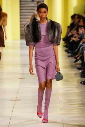 Défilé Miu Miu Collection Prêt à Porter Automne Hiver 2025 2026 lors de la Fashion Week de Paris PFW Défilé Miu Miu Collection Prêt à Porter Automne Hiver 2025 2026 lors de la Fashion Week de Paris, le 11 mars 2025 Miu Miu Fashion Show Ready to Wear Collection Fall Winter 2025 2026 at Paris Fashion Week, on March 11th, 2025 Paris France  Copyright: xAgencex xBestimagexAgencex xBestimagex