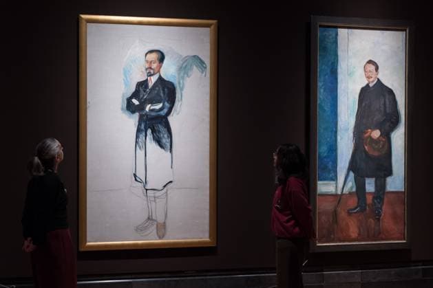 Edvard Munch Portraits Exhibition At The National Portrait Gallery In London LONDON, UNITED KINGDOM - MARCH 12, 2025: Gallery staff members pose with paintings titled Portrait of Ernest Thiel (Study) 1907, (L) and Dr Max Linde , 1904, (R) by Norwegian painter Edvard Munch during a photocall for Edvard Munch Portraits exhibition (13 March - 15 June 2025) at the National Portrait Gallery in London, United Kingdom on March 12, 2025. The exhibition will be the first in the UK to focus exclusively on Munch as a portraitist, including works never before seen in the UK. London Greater London United Kingdom  Copyright: xWIktorxSzymanowiczx originalFilename: szymanowicz-edvardmu250312_np3sE.jpg