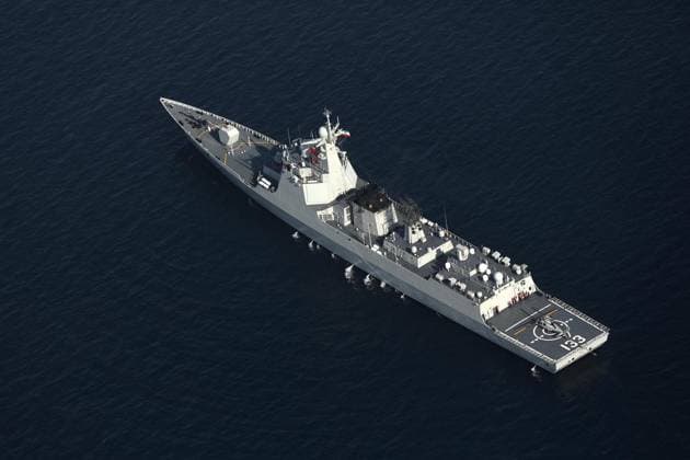 Golf von Oman, Gemeinsames Marinemanöver von Iran, Russland und China March 12, 2025, Gulf Of Oman, Indian Ocean, Iran: A ship engages in military exercises during joint drills conducted by Iran, Russia, and China in the Gulf of Oman. The three countries will be participating in a three-day naval exercise in the Gulf of Oman and the Indian Ocean. This week, the navies of Iran, Russia, and China are conducting military drills off the coast of Iran to enhance their cooperation. Gulf Of Oman Iran - ZUMAi98_ 20250312_zih_i98_130 Copyright: xIranianxArmyxOfficex