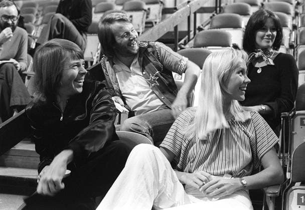 ABBA. Eine schwedische Popgruppe, die eine der beliebtesten und erfolgreichsten Musikgruppen aller Zeiten ist. Auf dem Bild die Mitglieder von ABBA: Anni Frid Lyngstad, Benny Andersson, Agnetha Fältskog und Björn Ulvaeus 1976 ABBA. A Swedish pop group that are one of the most popular and successful musical groups of all time. Pictured the members of ABBA: Anni-Frid Lyngstad, Benny Andersson, Agnetha Fältskog and Björn Ulvaeus 1976 Copyright: imageBROKER Sjoberg ibljsj12885881.jpg