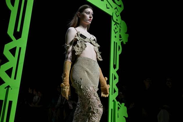 Russia Moscow Fashion Week 8878241 13.03.2025 A model presents a creation by the brand VEREJA during the 4th Moscow Fashion Week at the Manege Central Exhibition Hall in Moscow, Russia. Ekaterina Chesnokova Sputnik Moscow Russia  Copyright: xEkaterinaxChesnokovax