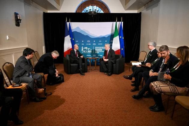March 13, 2025, X: Italy s Minister of Foreign Affairs Antonio Tajani (R) talks with France s Minister for Europe and Foreign Affairs Jean-NoÃ«l Barrot during a meeting on the sidelines of the G7 foreign ministers meeting in La Malbaie, Quebec, 13 March 2025. ANSA ALESSANDRO DI MEO X  - ZUMAa110 20250313_zaf_a110_072 Copyright: xAlessandroxDixMeox