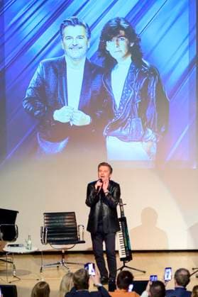 Thomas Anders at the presentation of an original Yamaha KX5 Keytar by Modern Talking with a short performance to the Foundation Haus der Geschichte der Bundesrepublik Deutschland Bonn, 11 03 2025 Foto:xJ.xZumbuschx xFuturexImagex anders_5217
