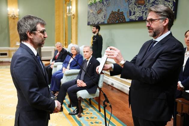March 14, 2025, Ottawa, On, Canada: Steven Guilbeault is sworn in as the the Minister of Canadian Culture and Identity, Parks Canada and Quebec Lieutenant during a swearing in ceremony at Rideau Hall in Ottawa on Friday, March 14, 2025. Ottawa Canada  - ZUMAc35_ 20250314_zaf_c35_079 Copyright: xSeanxKilpatrickx