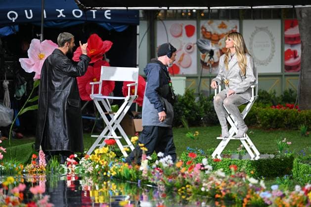 Heidi Klum is seen on the set of Germany s Next Topmodel in Los Angeles Featuring: Heidi Klum Where: Los Angeles, California, United States When: 14 Mar 2025 Credit: BauerGriffin INSTARimages EDITORIAL USE ONLY. NOT FOR USE BY NEWSPAPERS BASED IN THE UK. Copyright: xPGx instar54602962